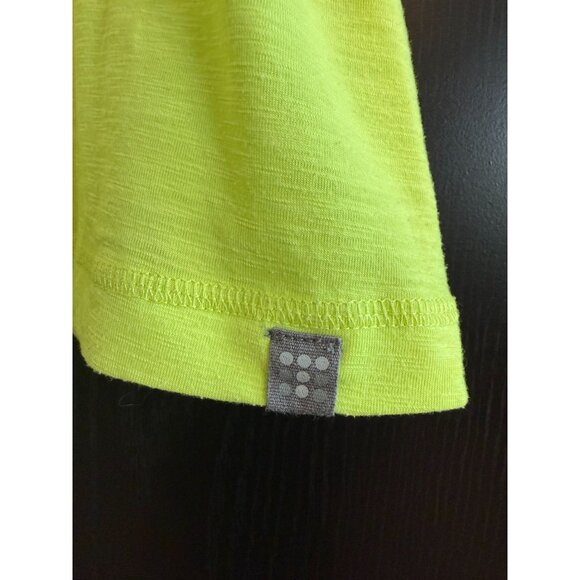 Title Nine Short Sleeve Matahari Neon Yellow Shirt Medium V-Neck Athletic Golf - Picture 3 of 8